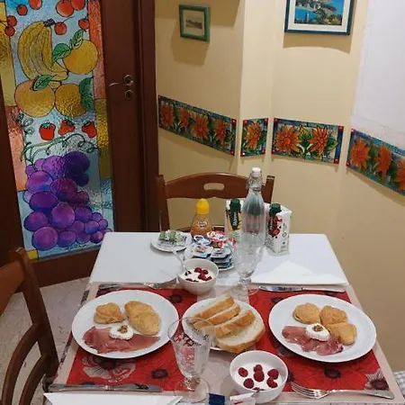 住宿加早餐酒店 盖亚的房间早餐加住宿旅馆 *